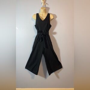 Fayth Elegant Black Jumpsuit sz medium waist tie bow v neck wide leg sleeveless